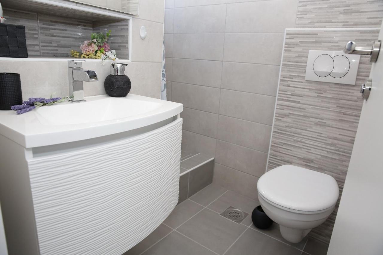 Apartments Stonehouse Βόντιτσε Εξωτερικό φωτογραφία